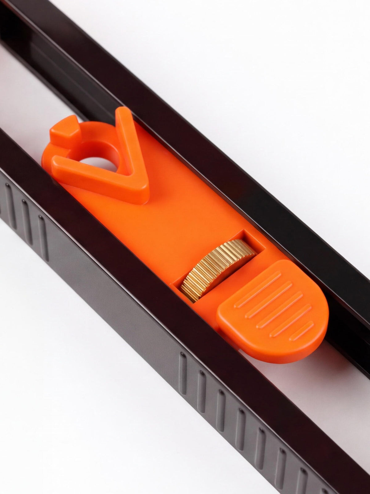 Adjustable Fixed-Offset Contour Scribing Tool for Carpentry
