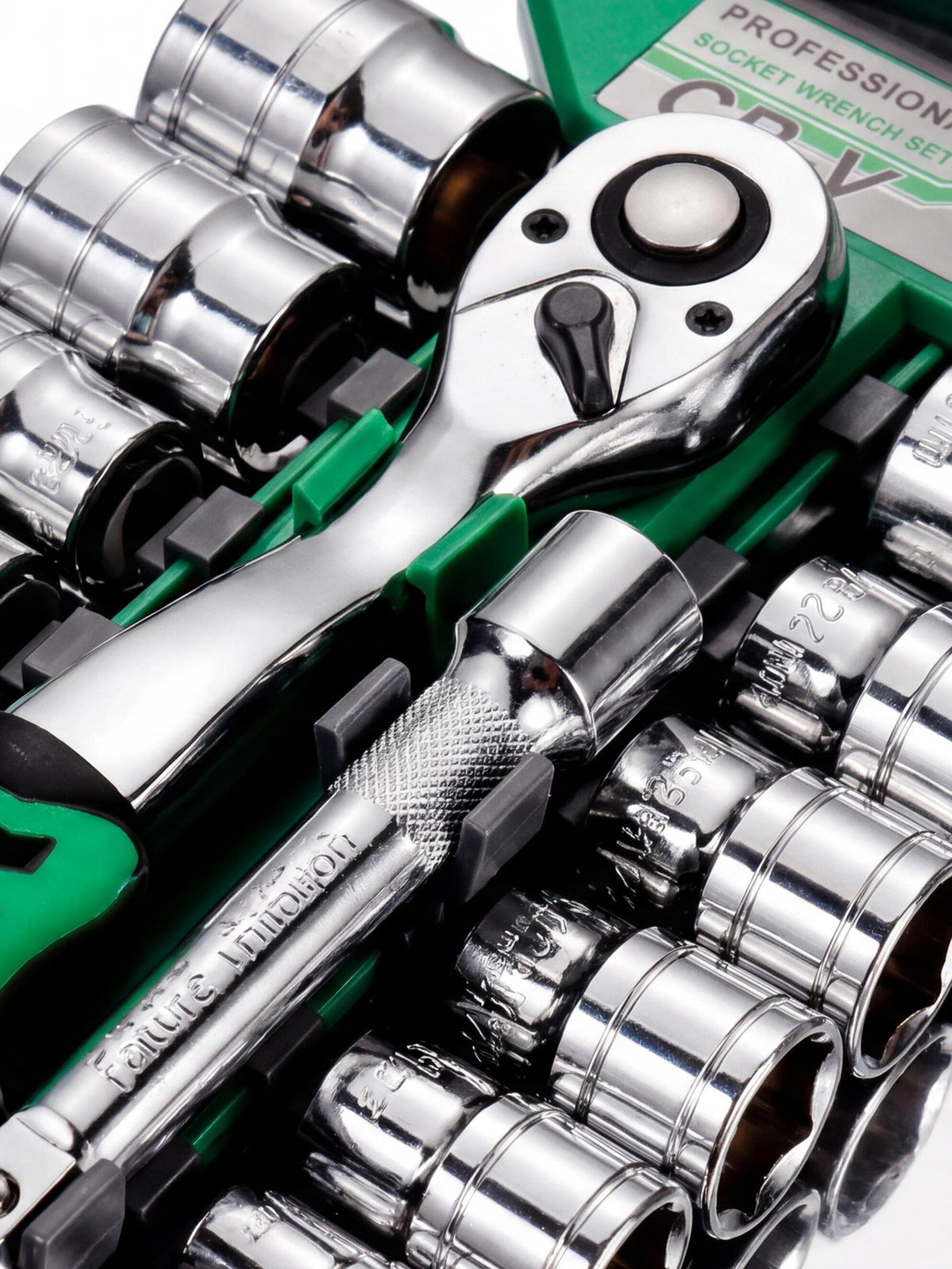Compact Multi-Drive Ratchet Socket Set for Mechanics