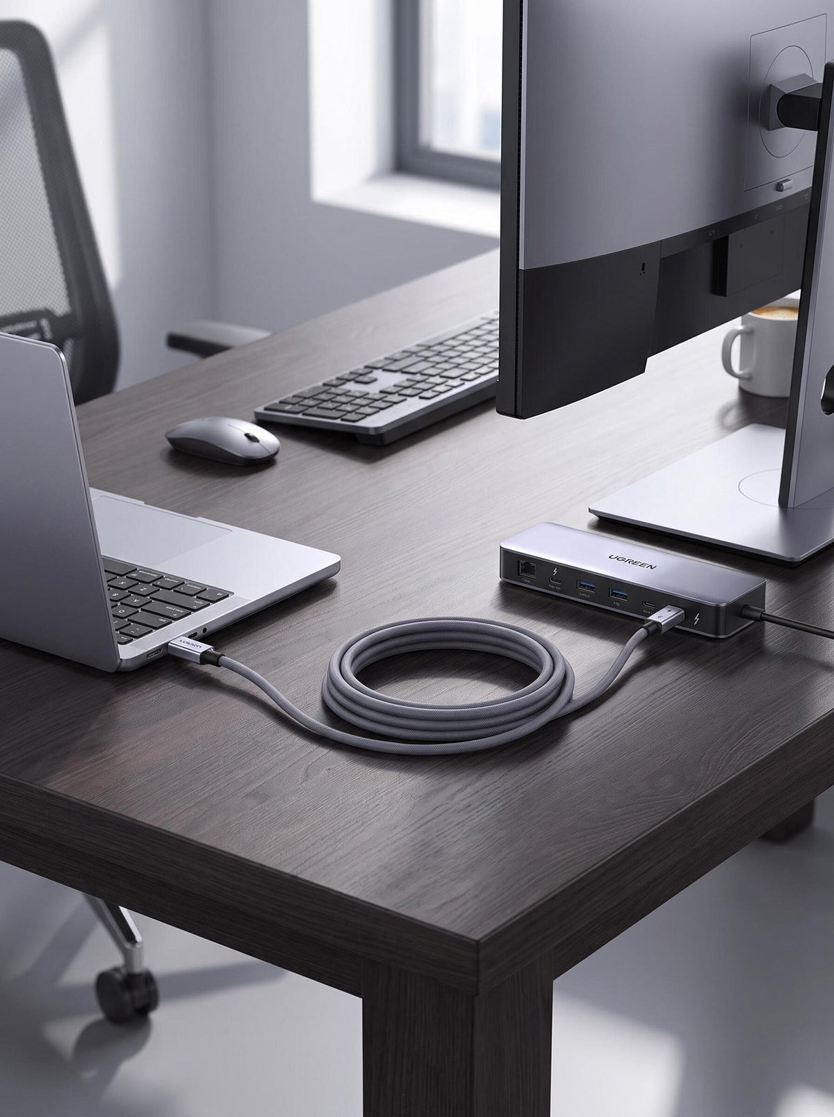 40Gbps USB-C Workstation Cable with 240W Charging