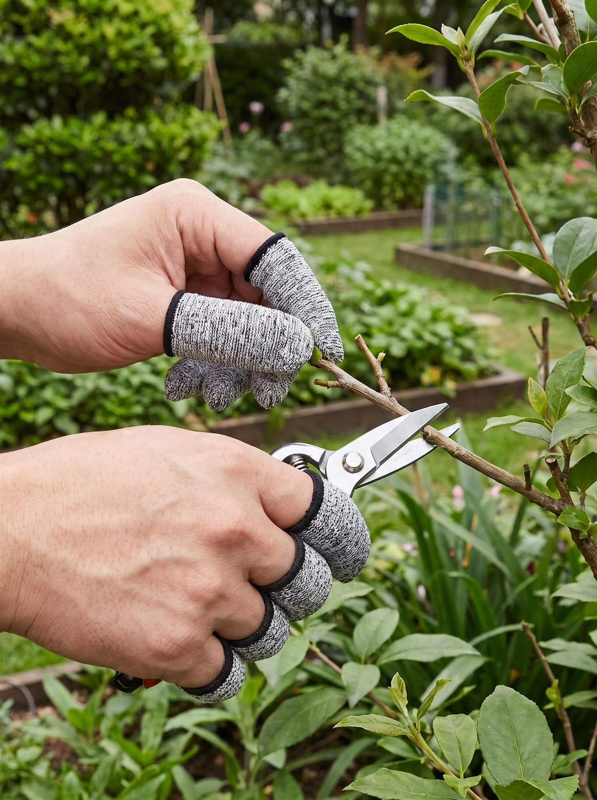 Cut-Resistant Finger Sleeves for Precision Hand Work
