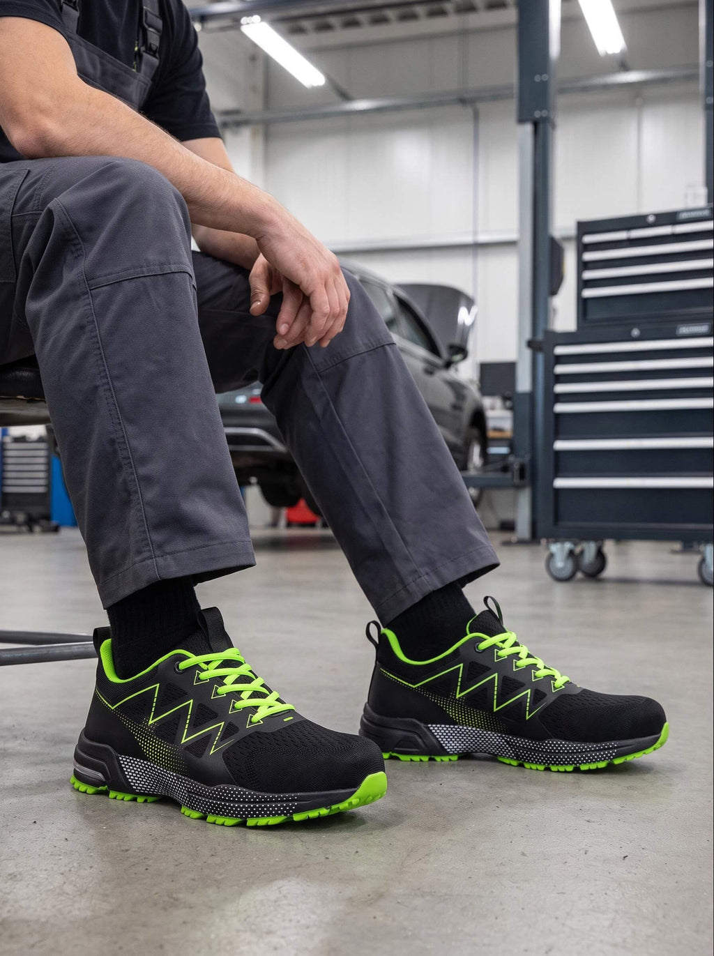 Kevlar Anti-Puncture Steel-Toe Work Sneaker