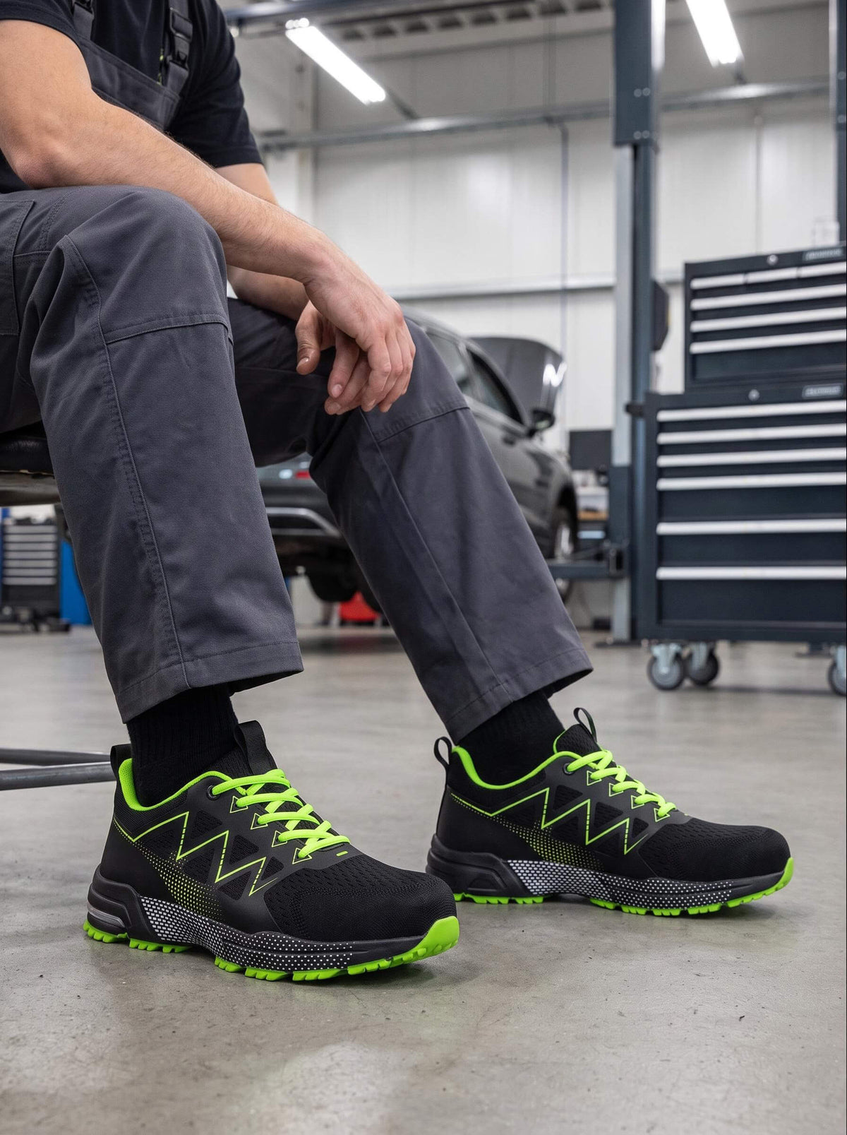 Kevlar Anti-Puncture Steel-Toe Work Sneaker